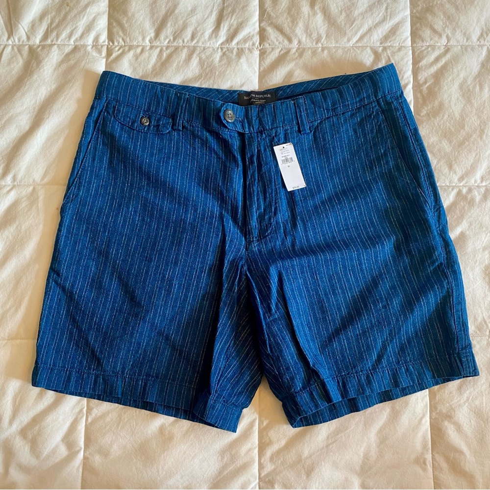 Banana Republic Men's Blue Pinstriped Shorts